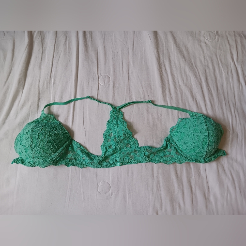 PINK Victoria's Secret Light Green Lace Date Racerback Push-up Bra. 32C - Picture 10 of 10